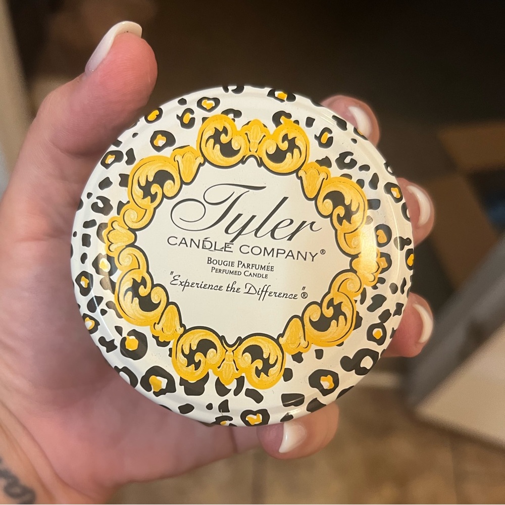 Small warm vanilla sugar BRAND NEW Tyler candle company candle